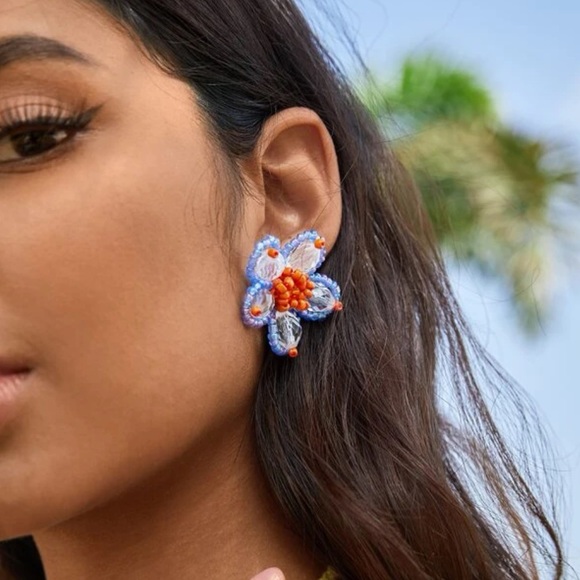 Anthropologie Jewelry - NWOT Luna Beaded Flower Post Statement Earrings
